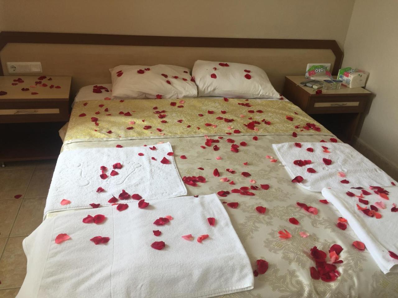 מנבגט Lila Motel מראה חיצוני תמונה